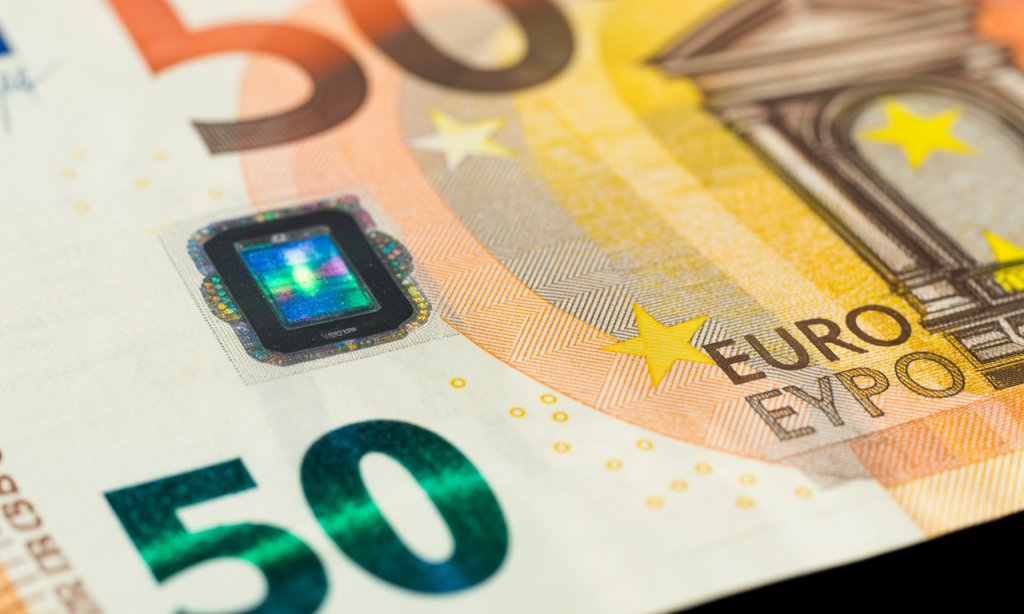 découvrez si le billet de 1000 euros existe réellement et tout ce qu'il faut savoir sur les plus grosses coupures en euros, leur histoire et leur utilisation.